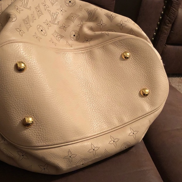 Louis Vuitton Mahina bag, leather monogram - Picture 3 of 3